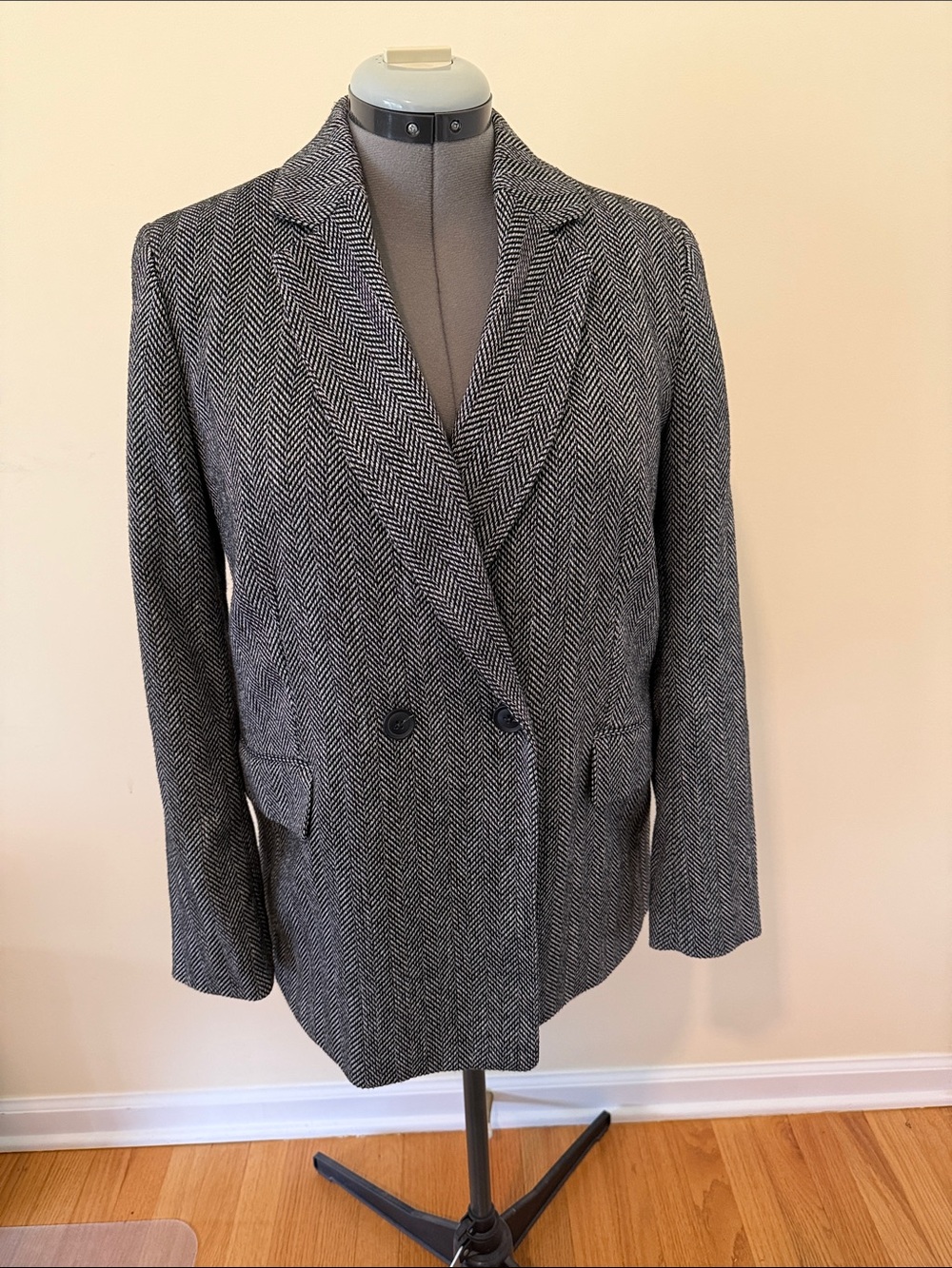 H&M Herringbone Double-Breasted Blazer - Gray/Black Size 10 Women’s
